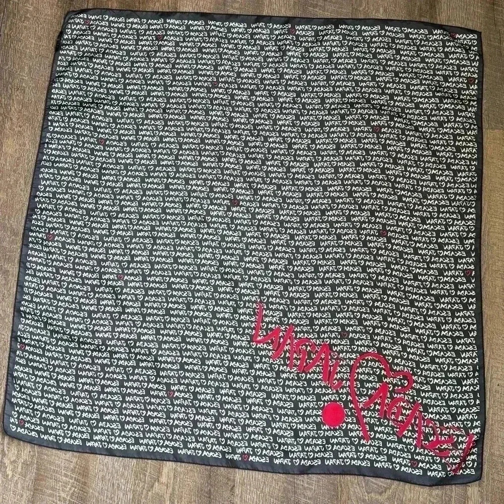 💎Escada Limited Edition Satin Scarf  86cm x 86cm - Picture 6 of 15